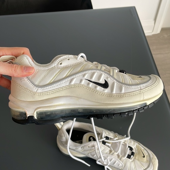 Women’s Nike Air Max 98 Fossil RARE SOLD OUT everywhere - Picture 3 of 8